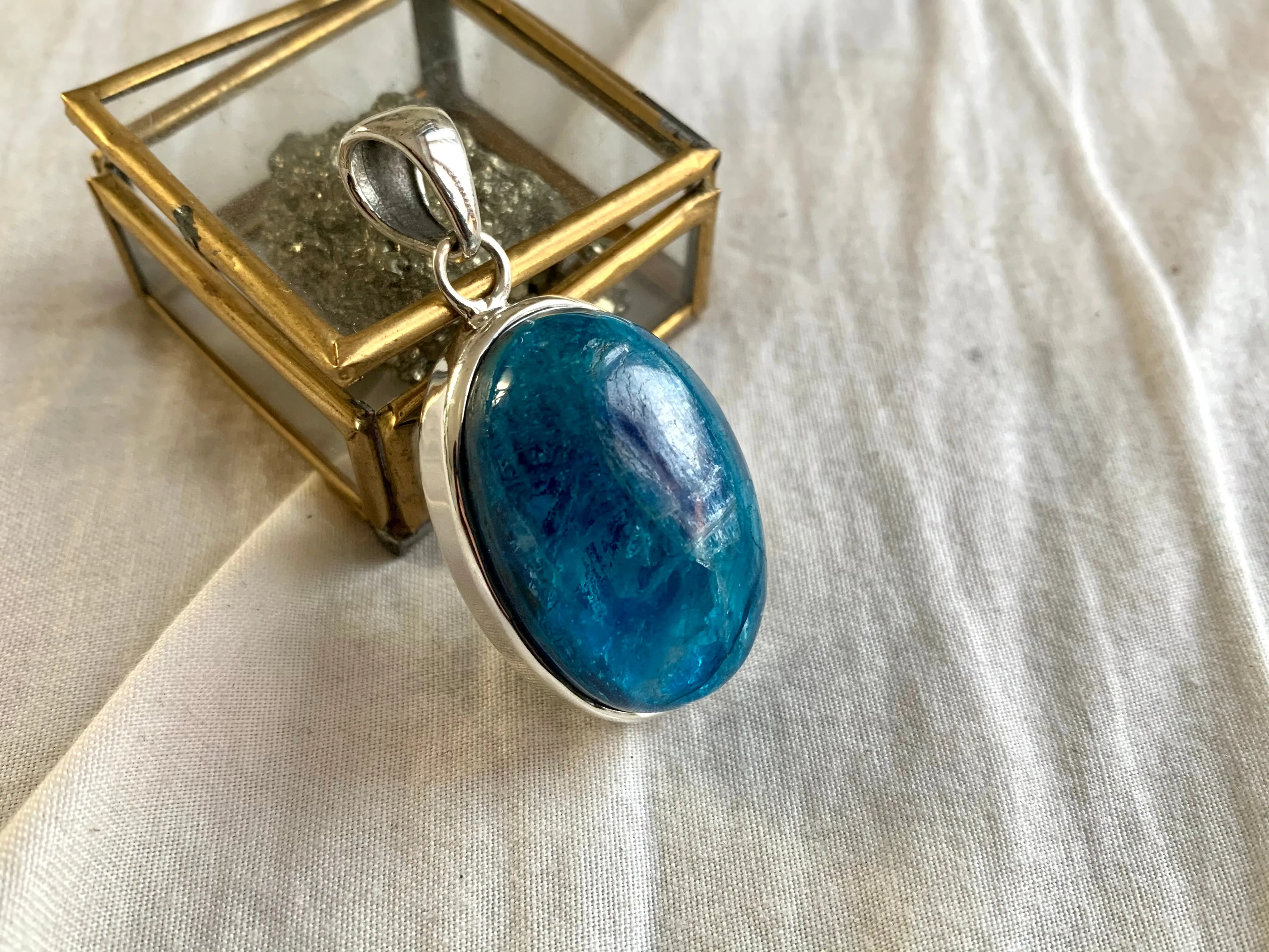 Blue Kyanite Akoni Pendant - Large Oval (One of a kind)