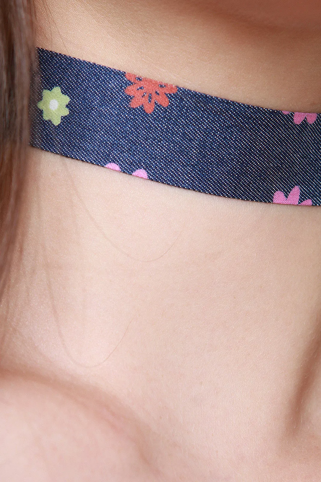 Colorful Daisy Print Denim Choker