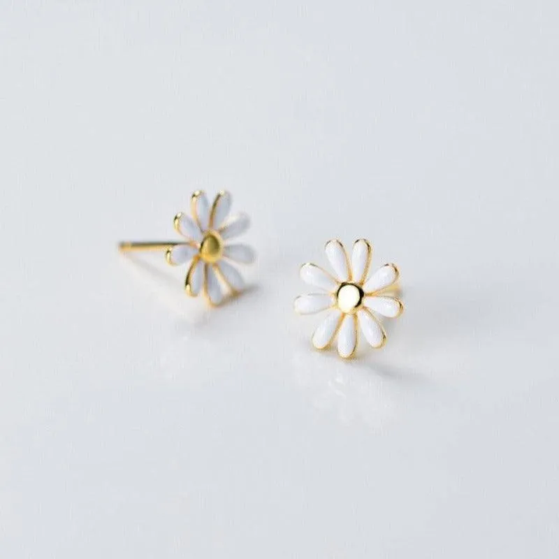 Glowing Daisy Studs