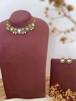 Gold Plated Kundan Studded Necklace And Earrings Set