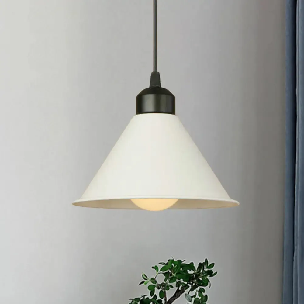 Modern Adjustable Cone Pendant Lamp - Stylish Black/White Metal Ceiling Hanging Light with 1 Light and Adjustable Cord