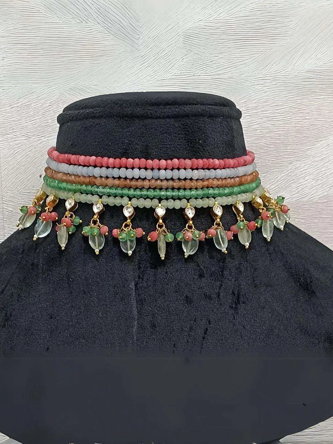 Multicolour Pearl And Beads Choker