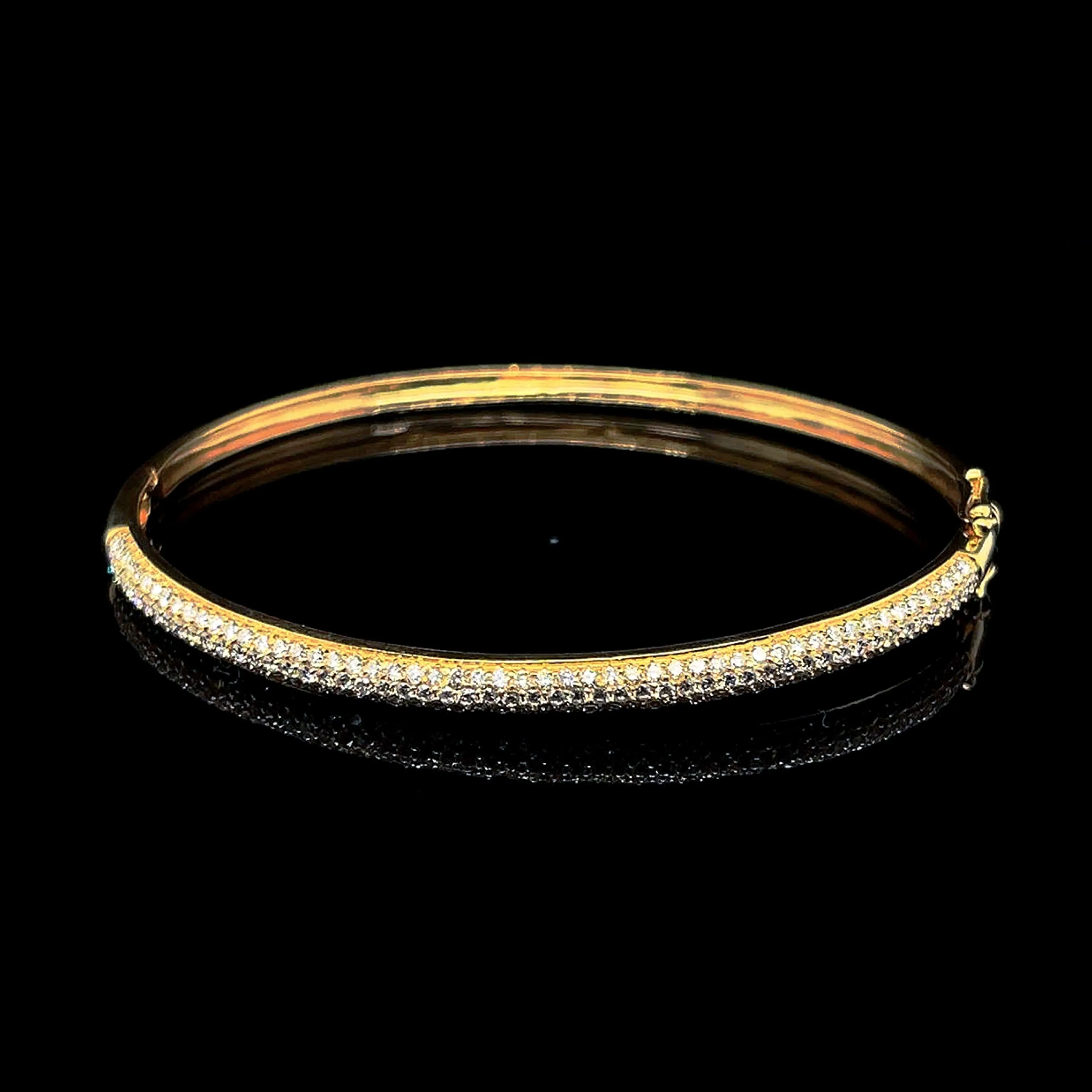 PREORDER | Golden Round Paved Diamond Bangle 18kt