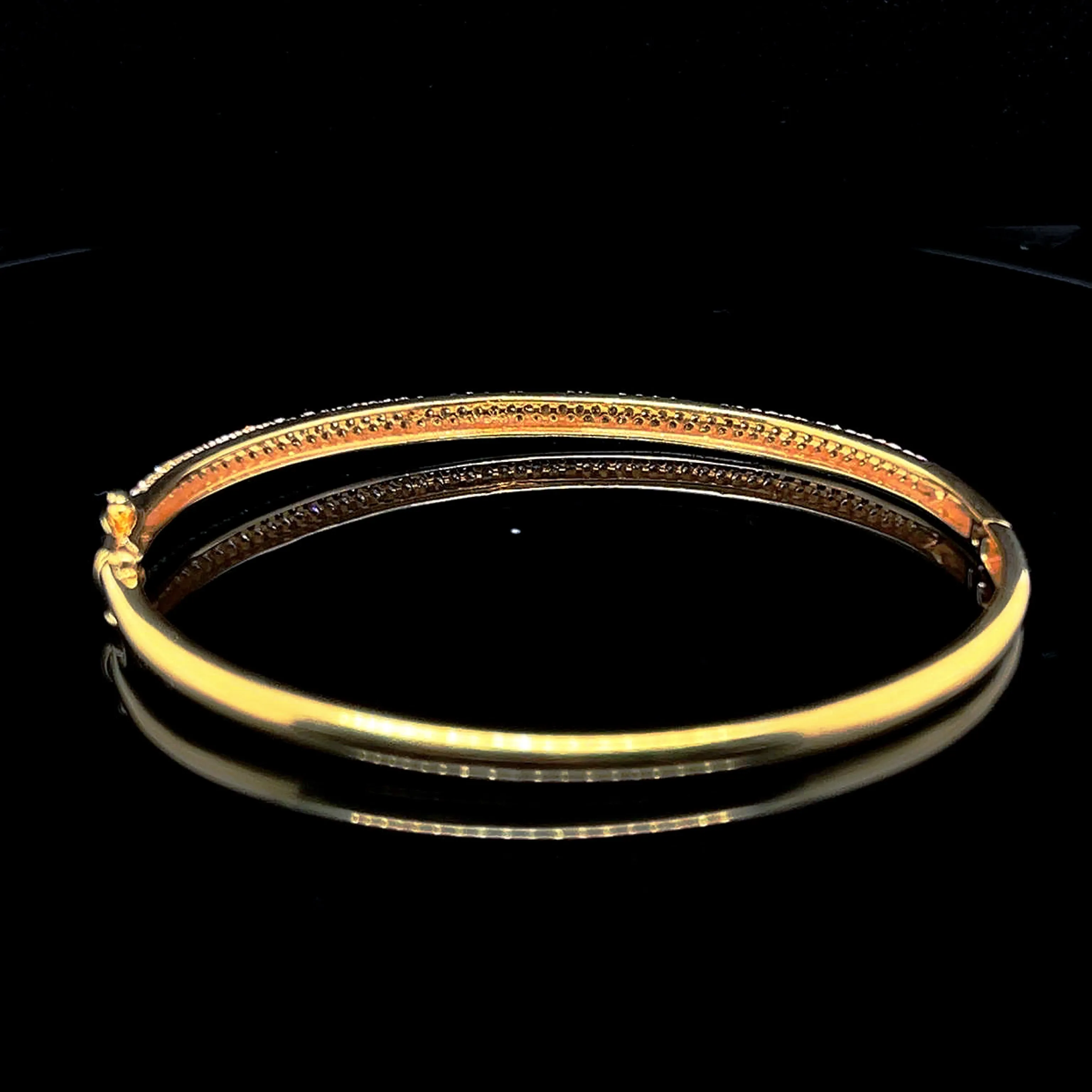 PREORDER | Golden Round Paved Diamond Bangle 18kt