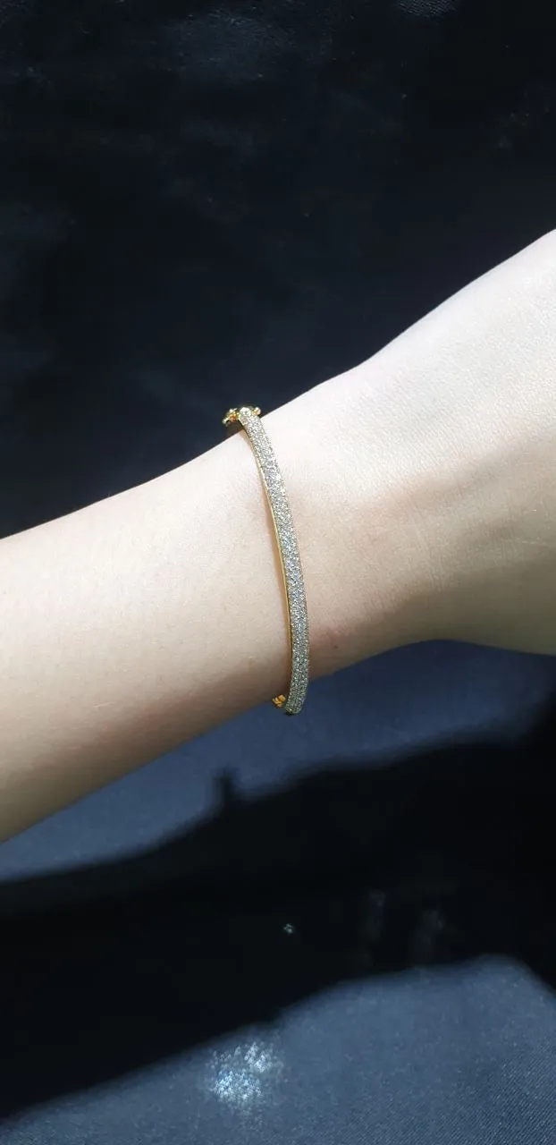 PREORDER | Golden Round Paved Diamond Bangle 18kt