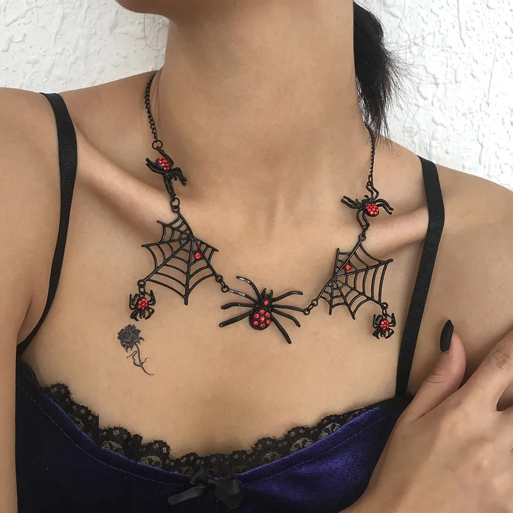 Punk Spider Pendant Crystal Necklaces for Women / Female Charm Necklace