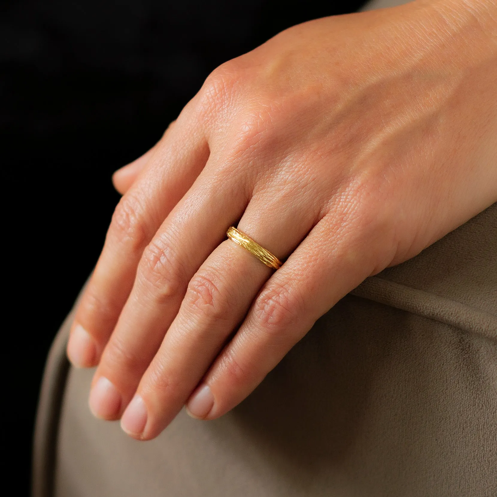 Ripple Medium Ring 18ct Gold