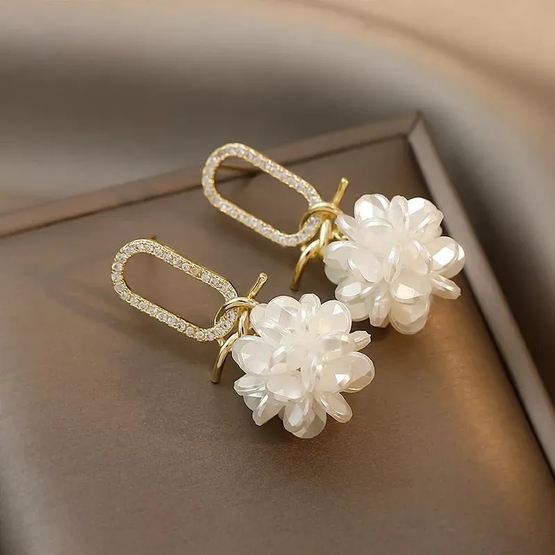 Tie The Knot Elegant Rhinestone & Pearl Cluster Earrings